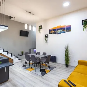 Wesselenyi 40 , Budapest Hungary